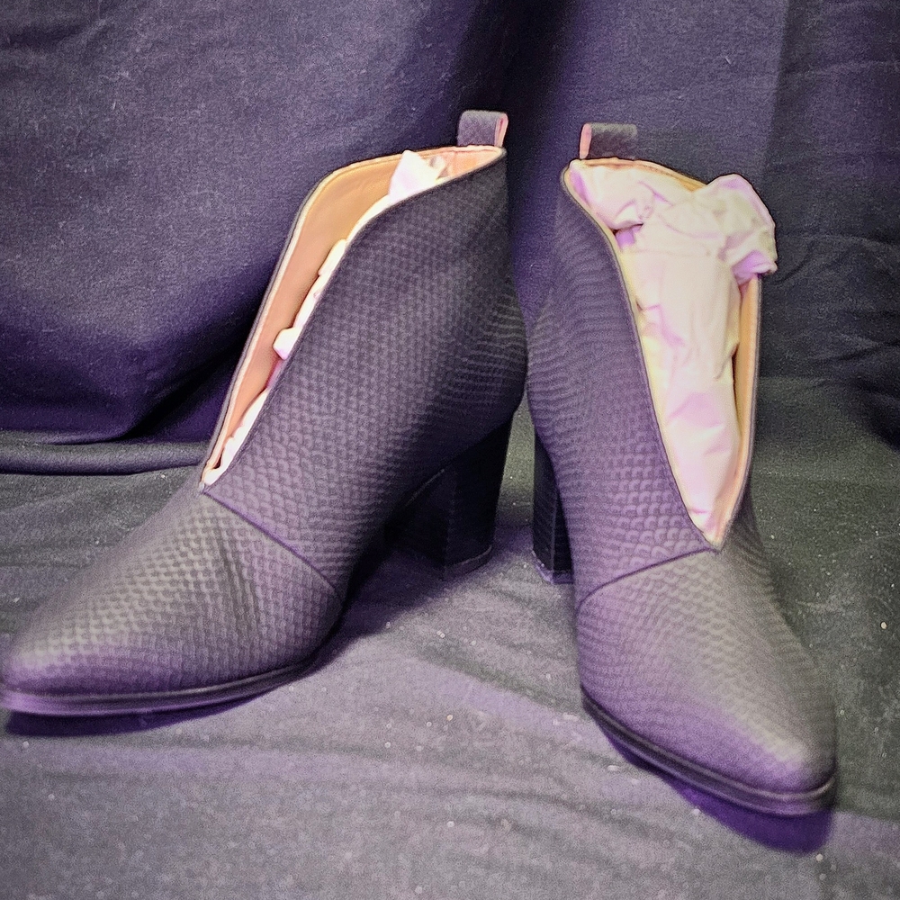 NWT Black Textured Ankle Booties with Chunky Heel